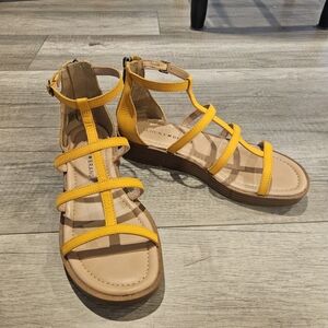 Lucky Brand Yellow Gladiator Sandals US7